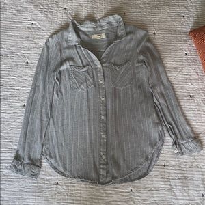 The comfiest button down shirt🤍